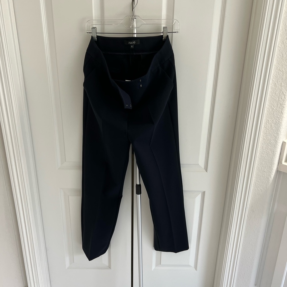 Women navy pants size 8